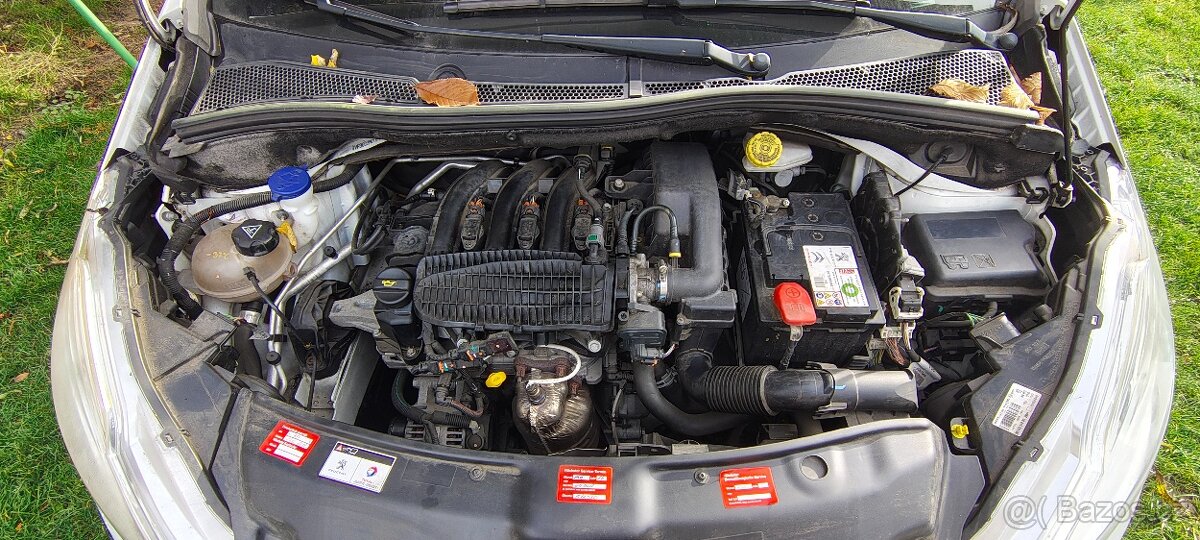 Peugeot 208 1,0 (2013) - 11