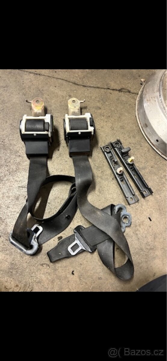 BMW e36 zbytek NÁHRADNÍCH DÍLŮ - 11