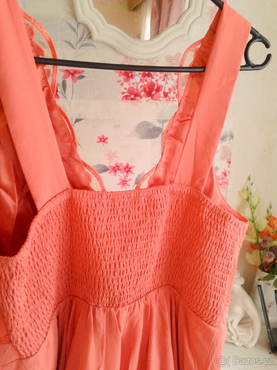 Krásné společenské šaty 44 - 11