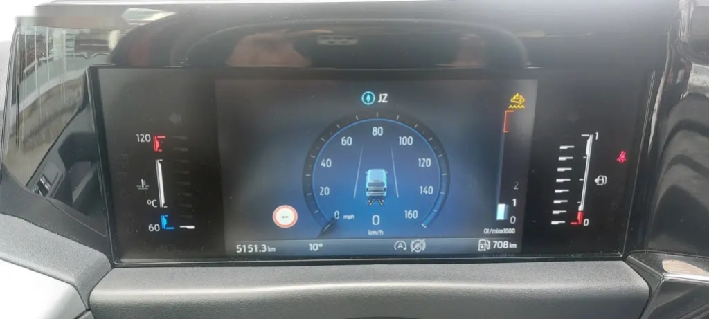 Ford Tourneo Custom, TITANIUM 2,0 EcoBlue L2 8 míst - 11