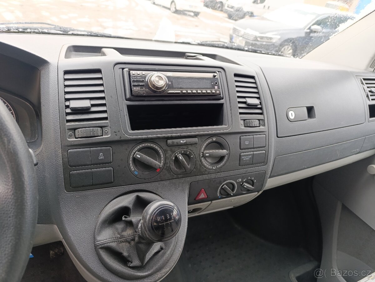 Volkswagen Transporter T5 9mist - 11