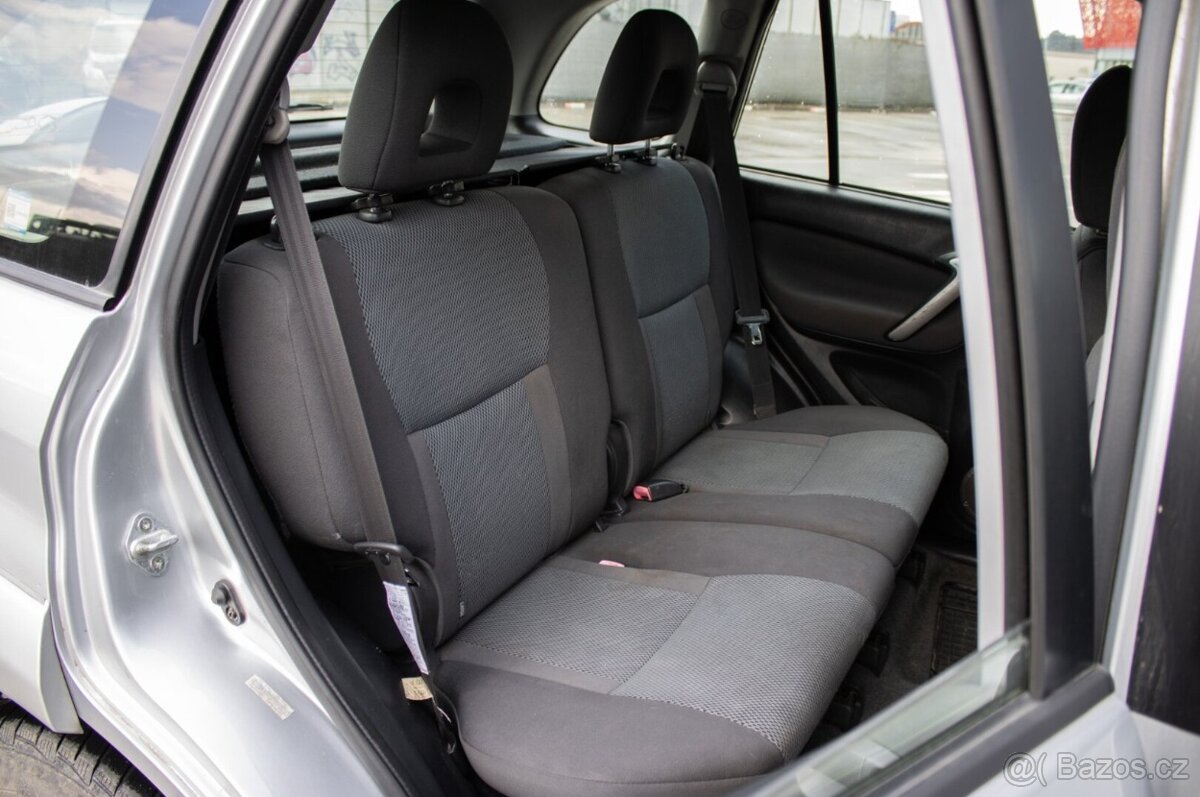 Toyota RAV4 2.0 D-4D - 11