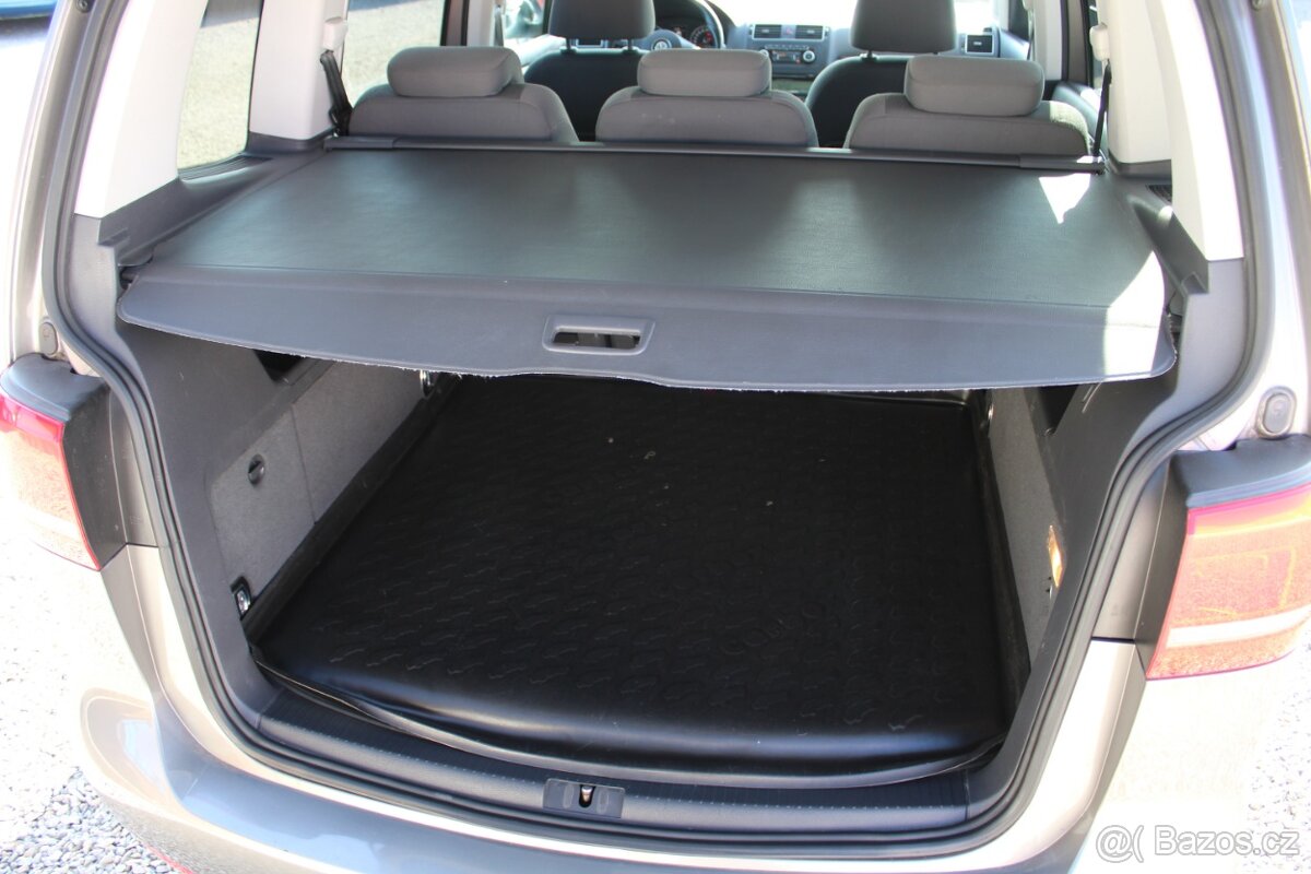Volkswagen Touran 2.0TDI, r.v.2011 KLIMATRONIK XENONY - 11