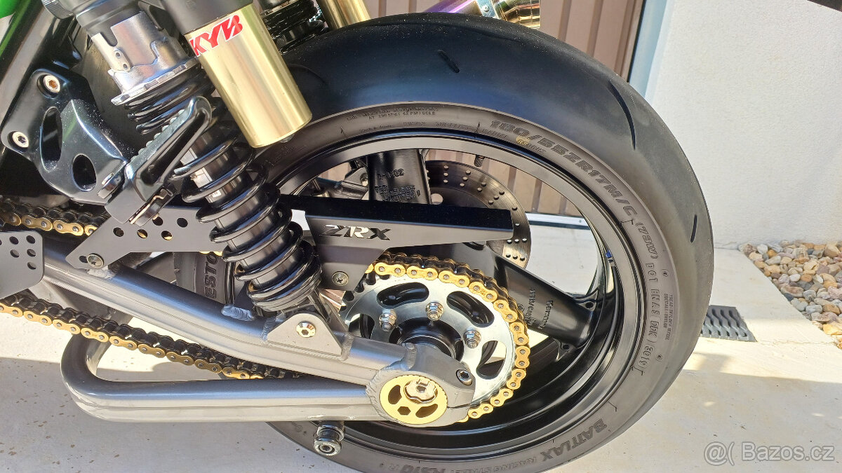 Kawasaki ZRX 1200R - 11