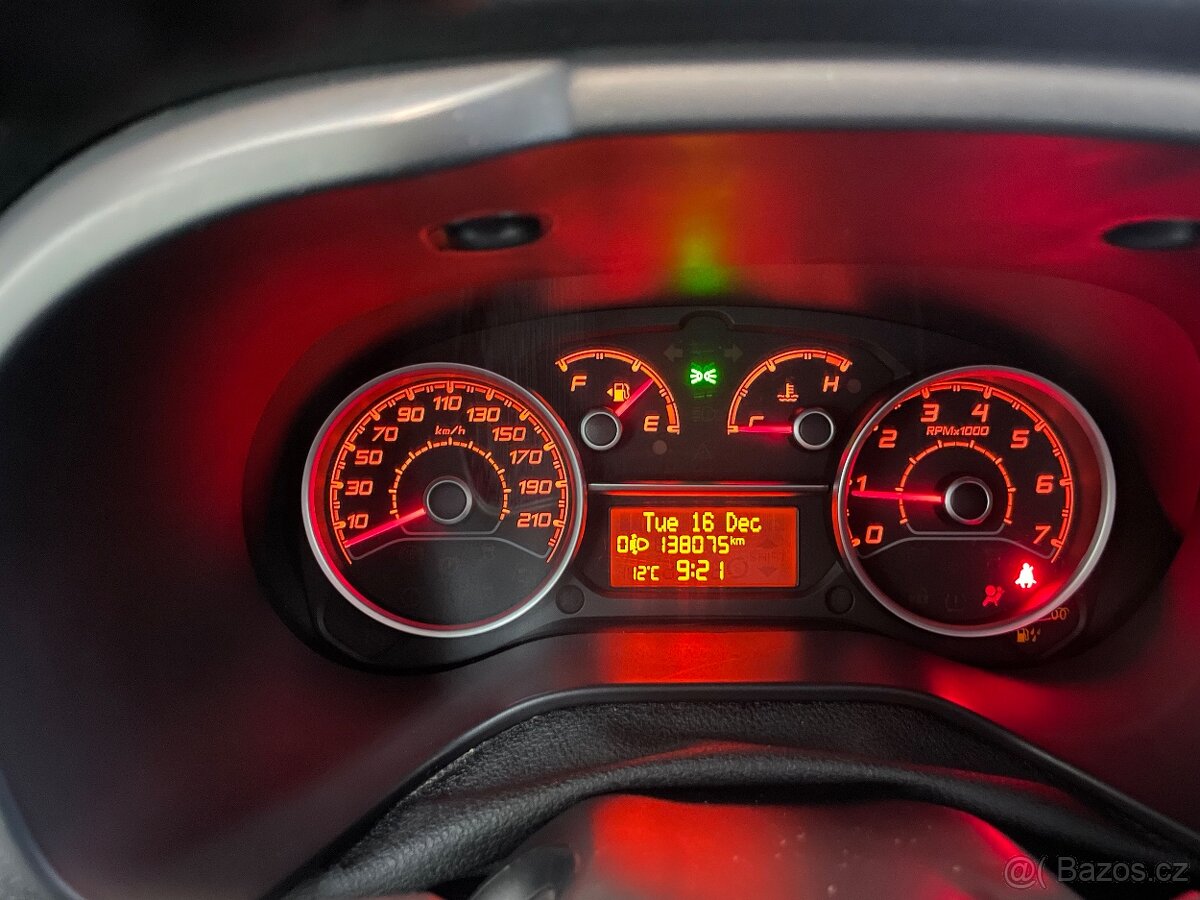 Fiat Doblo Cargo 2.0 multijet 135k 138000km - 11