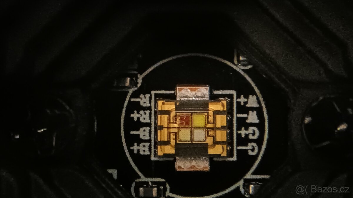 Pohyblivé LED BARy - 10x25W - NOVÉ - 11