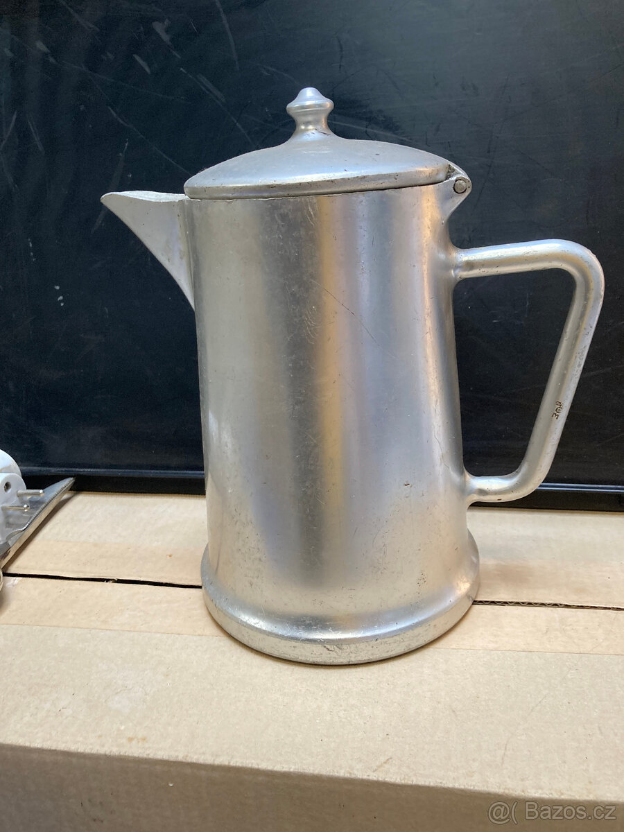 Konvice na vodu hlníková stará bytelná - 11