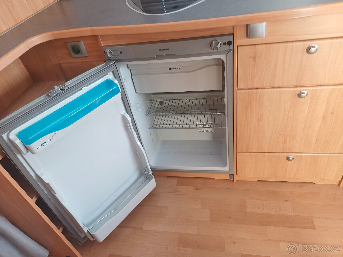 ADRIA ADORA 562, MOVER, PŘEDSTAN - 11