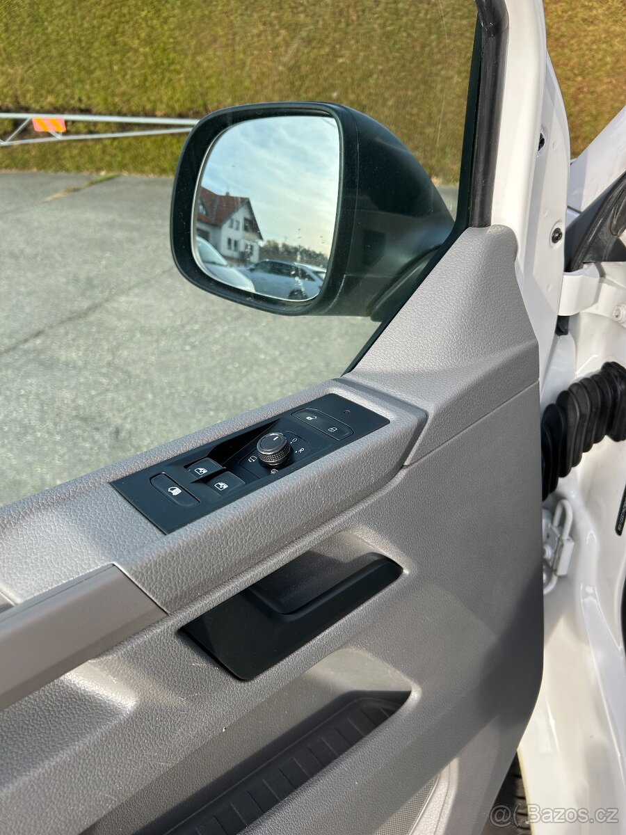 VW T6.1 - 2.0 TDI Sanitní vůz DSG - 4x4 - 11