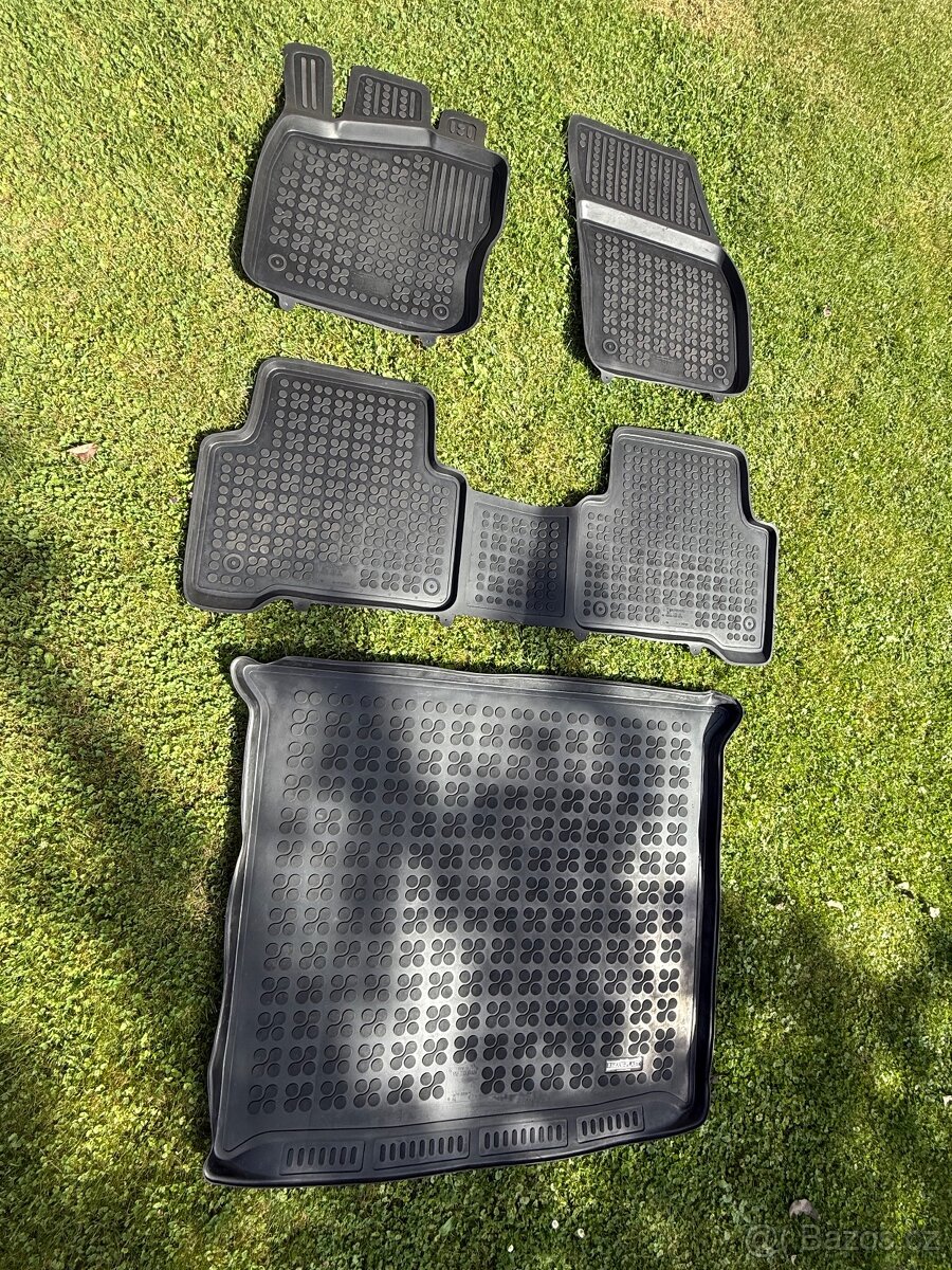 Prodám Volkswagen TOURAN R-LINE 140KW DSG-WEBASTO-PANORAMA - 11