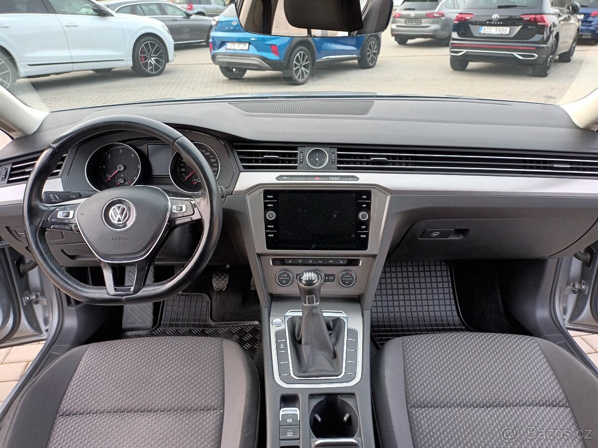 Volkswagen Passat 2,0 TDI,110KW,MANUÁL,NAVI, - 11