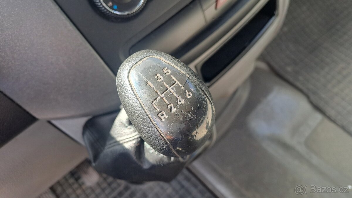 Volkswagen Crafter 2.5 TDI klima MAXI - 11