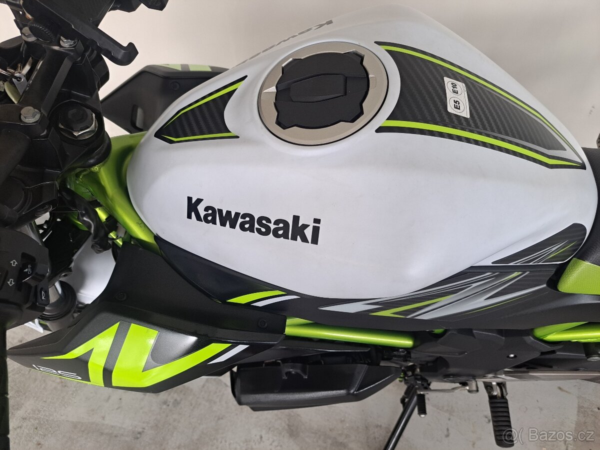 Kawasaki Z125 ABS - 11