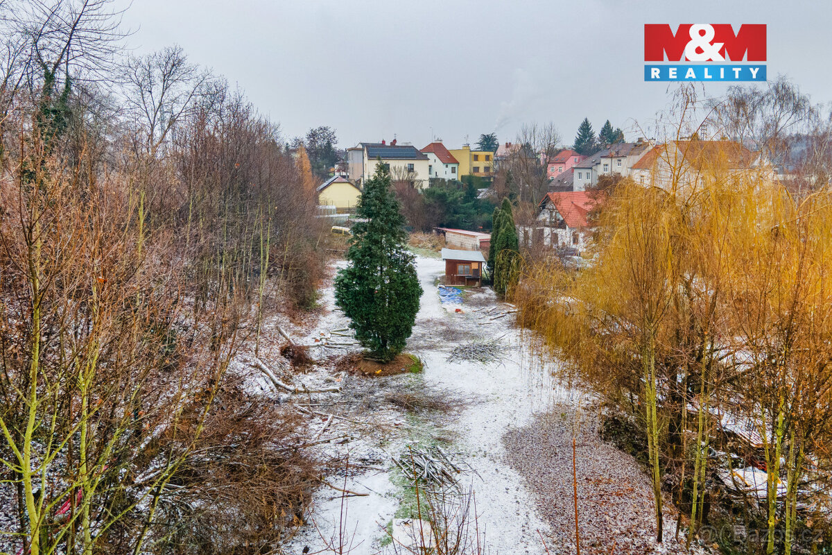 Pronájem venkovního parkování, 1000 m², ul. U Pošty - 11