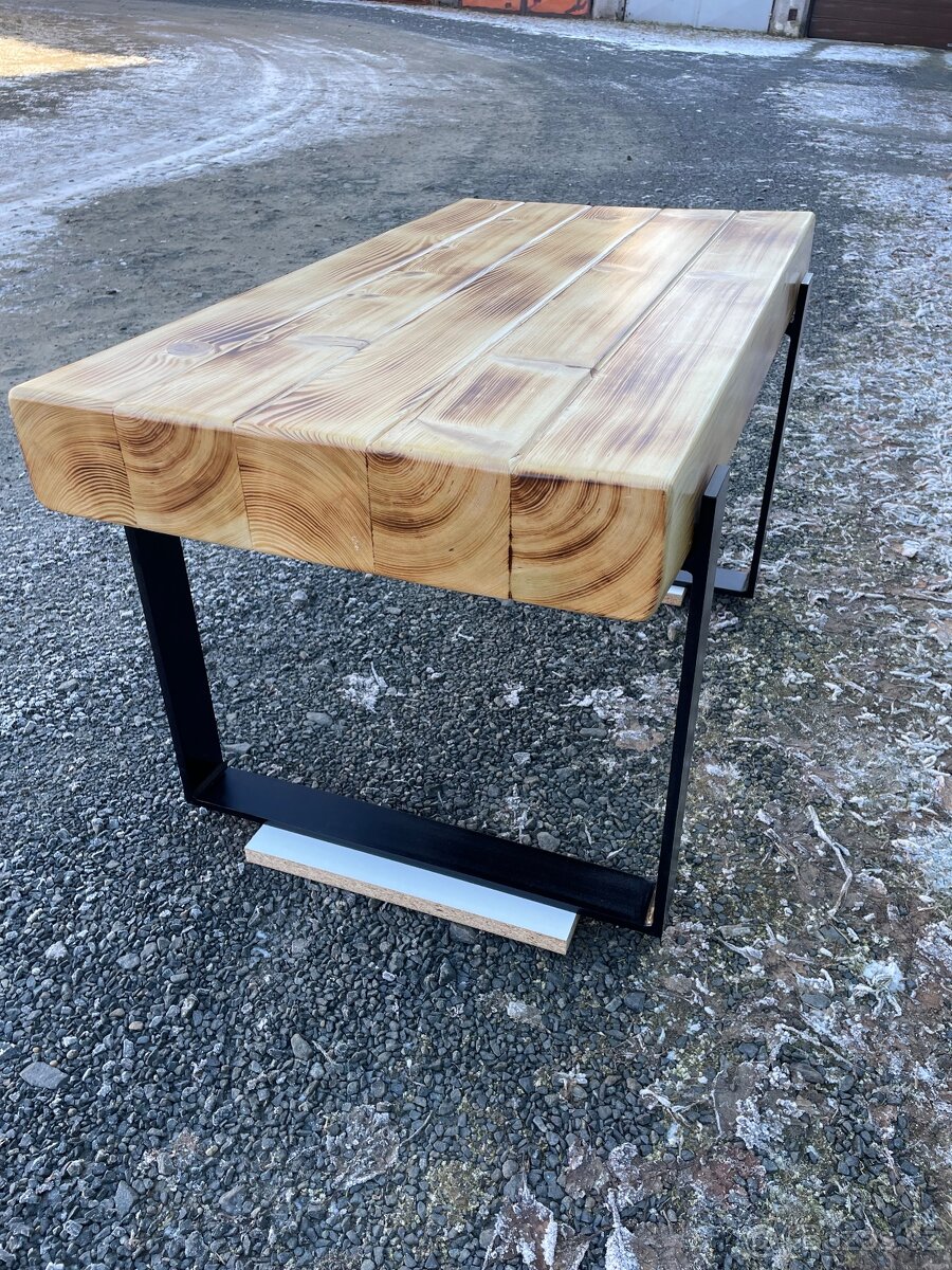 Konferenční stolek - 11