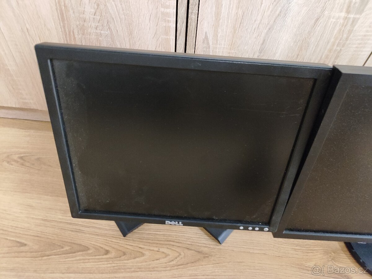Funkční DELL monitory až 24" USB,DP,DVI a VGA - 11