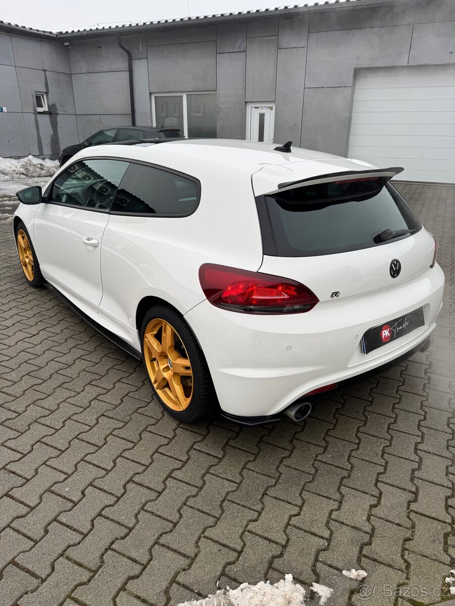 Volkswagen Scirocco R - 11