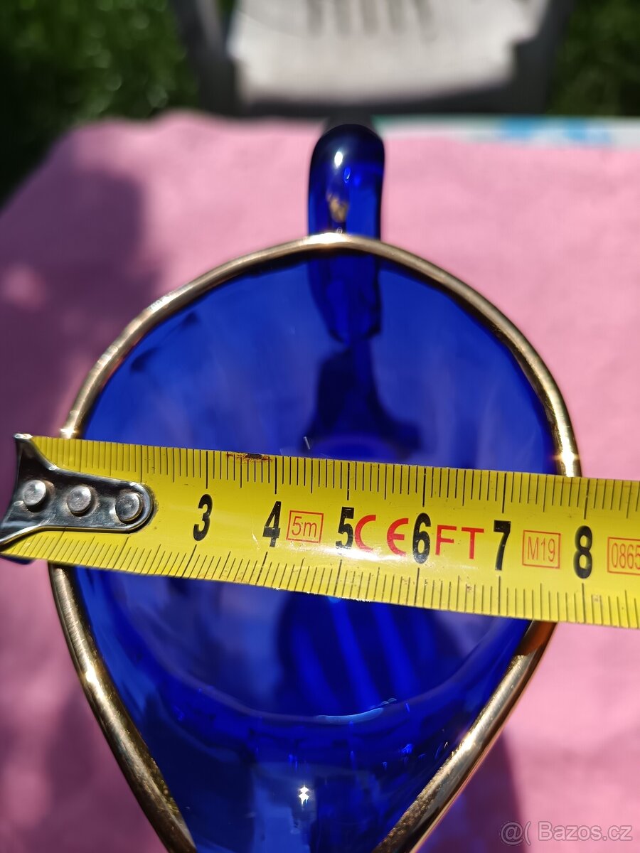 Modrý skleněný džbán se zlatými květinami - 11