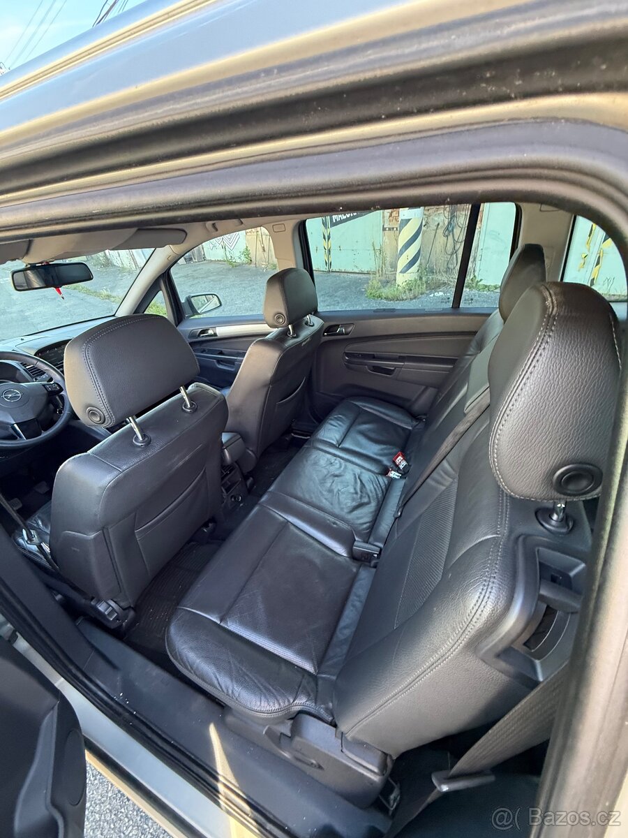 Opel Zafira, 1.7CDI 81KW KUŽE KLIMA 7MIST Ojeté, 11/2008, 28 - 11