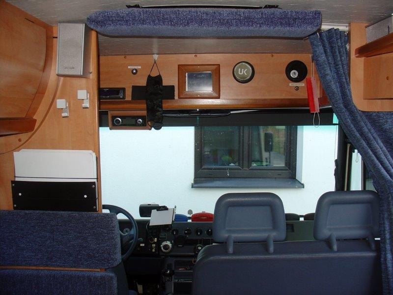 karavan Mercedes Vario 614 - 11