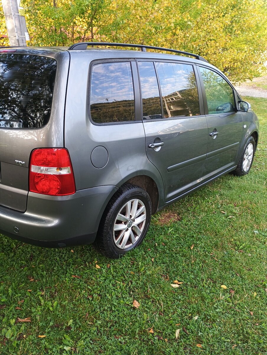 vw Touran 1.9 TDI 77kw bkc - 11