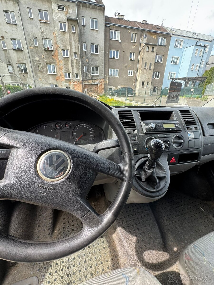 Volkswagen T5, 2004, 2.5 TDI 96 kW - 11