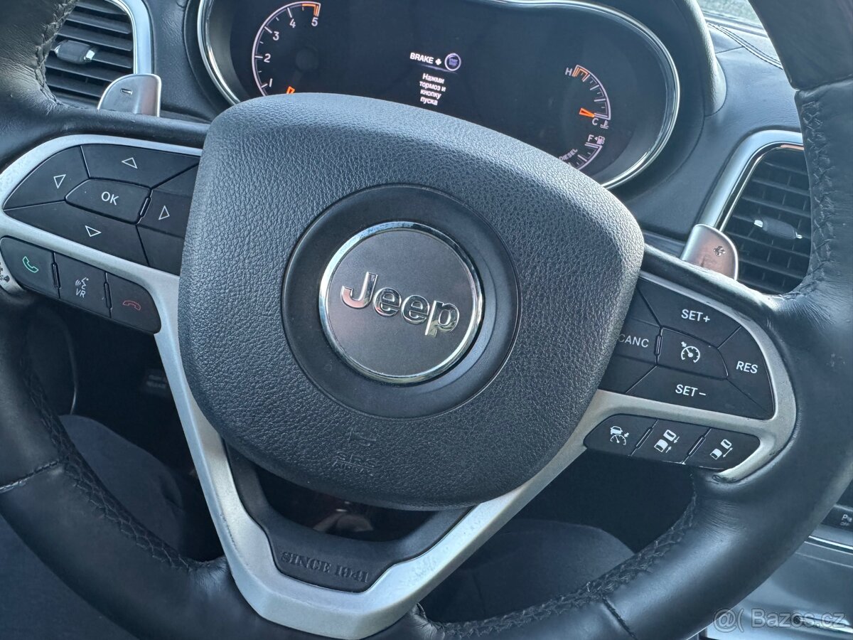 Jeep Grand Cherokee WK2 SUMMIT - 11