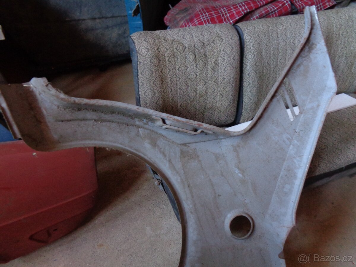 Škoda 105M 120M 130M nove zadni blatniky original L+P - 11