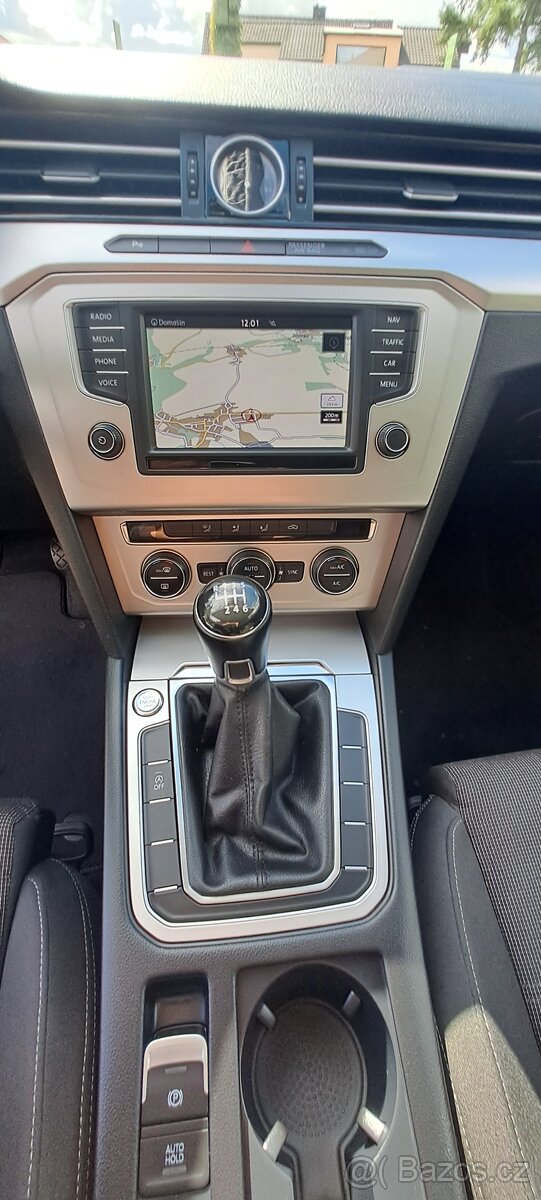 Volkswagen Passat 2.0 TDI 110kW BLUEMOTION - 11