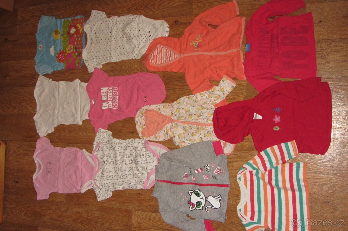 Dětské oblečení velikost 74/80 pro holčičky. - 11