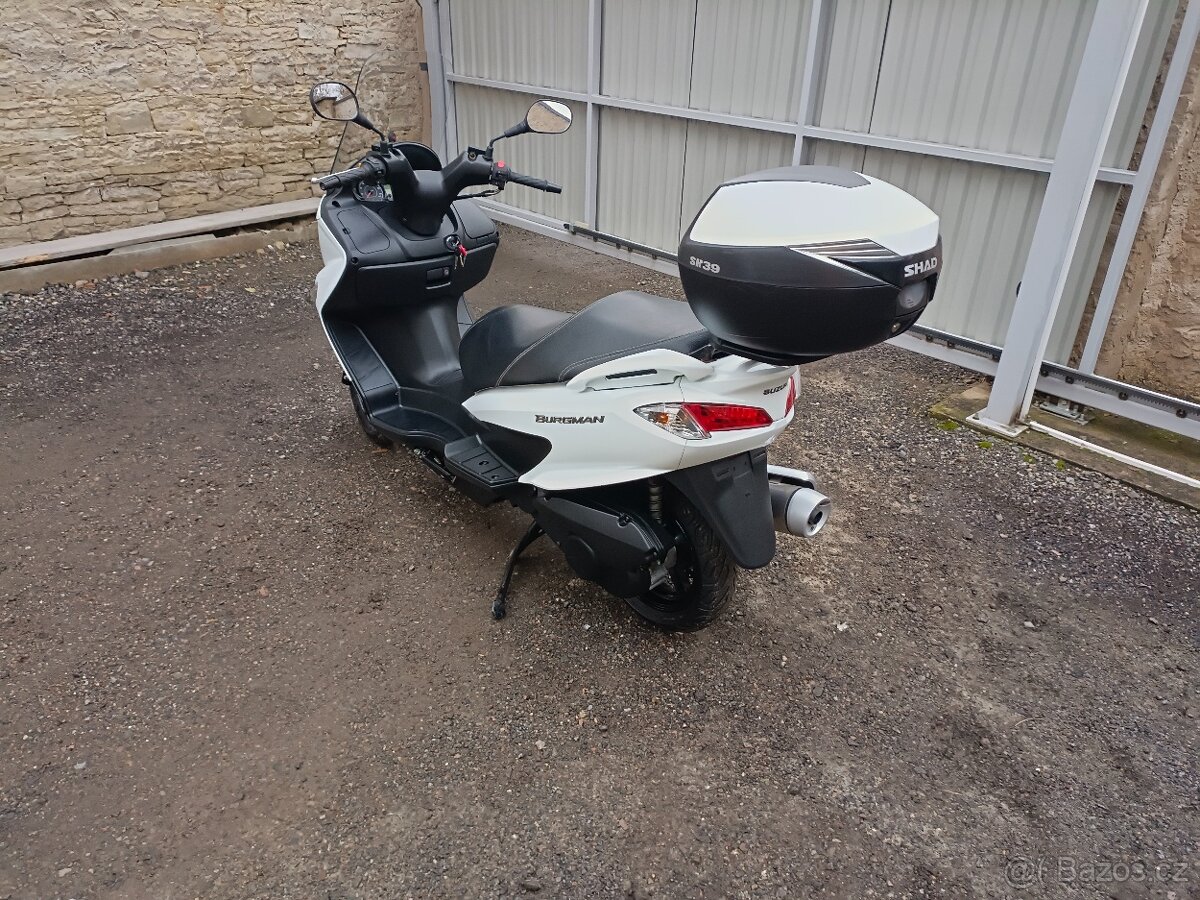 Suzuki Burgman 125i ABS rv. 2019 Cz doklady v ceně - 11