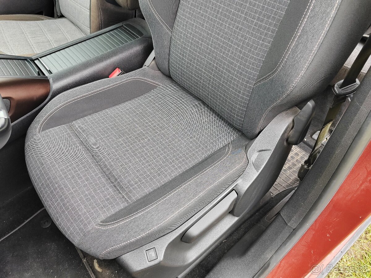 Peugeot Rifter 1.5 HDi 96kw GT line Bronzová barva - 11