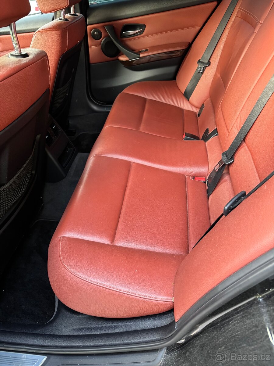 BMW E91 330d N57D30 LCi M-Paket blacksaphire dily - 11