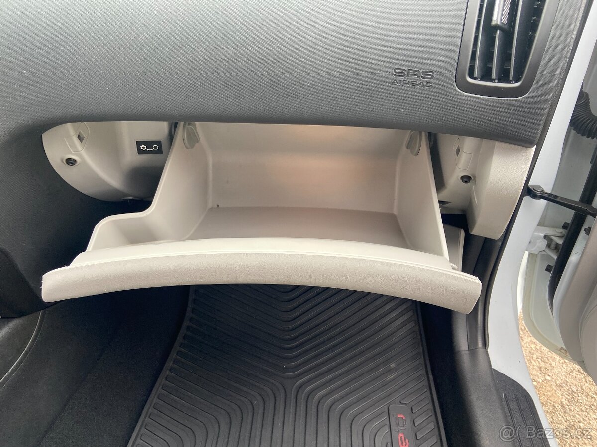 KIA CEED 1,4 CVVT Active+ (80kW - 109 koní) - 11