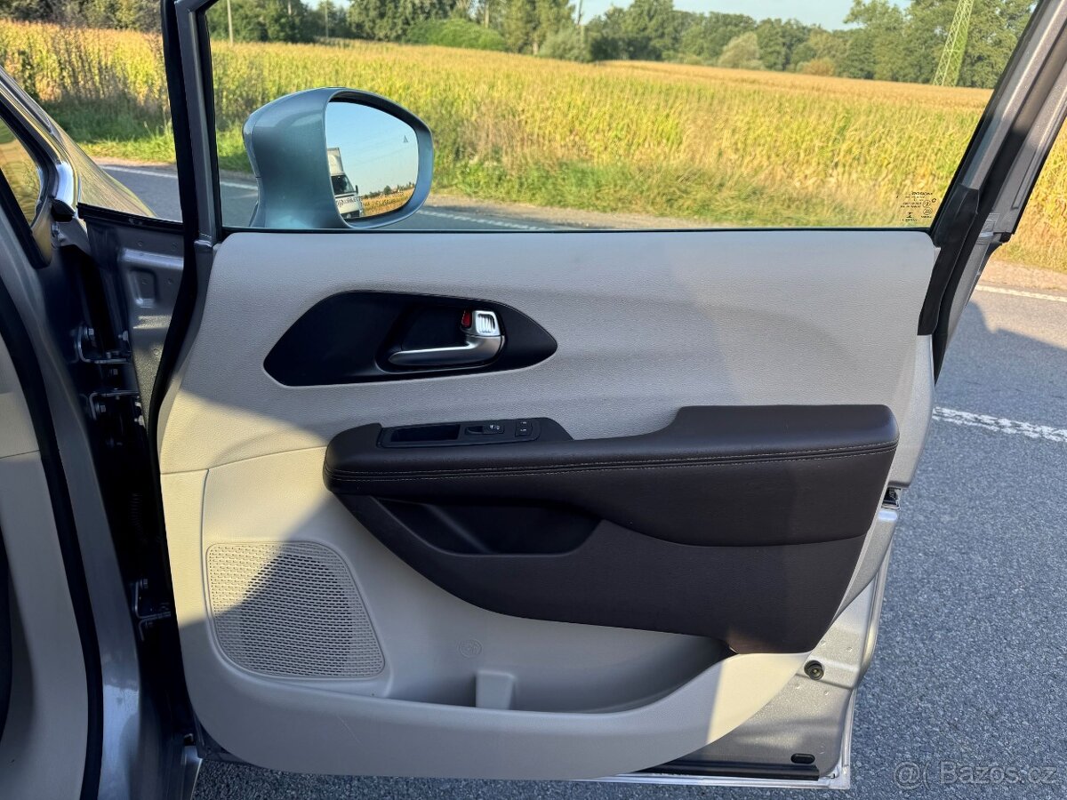 Chrysler Pacifica 3,6 RU Čocka Adapttemp 2020 DPH - 11