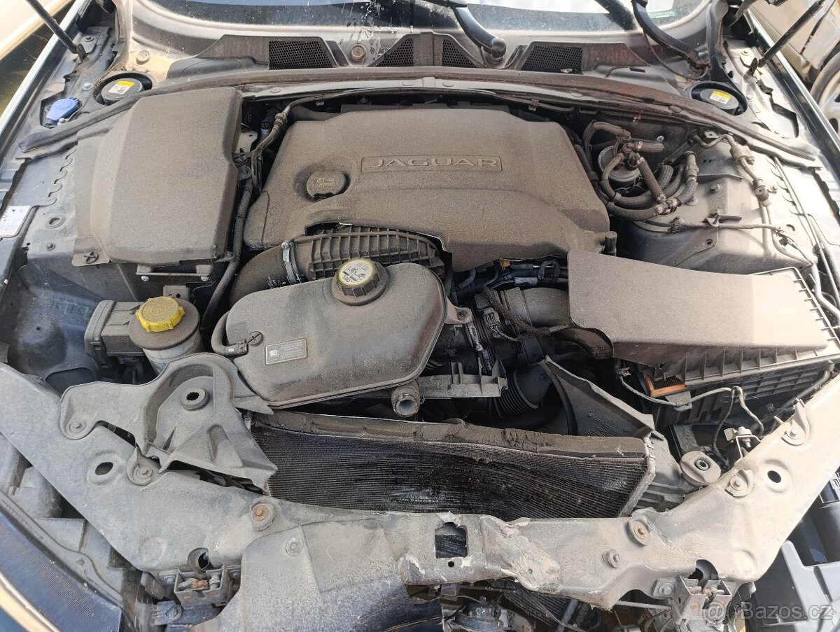 Jaguar XF 3.0 d - 11