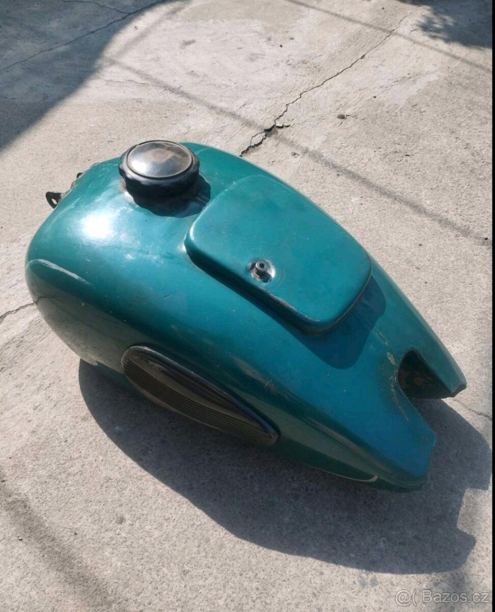 Nádrž K750 K650 K750M MT9 MV750 MB750 Dněpr Ural - 11