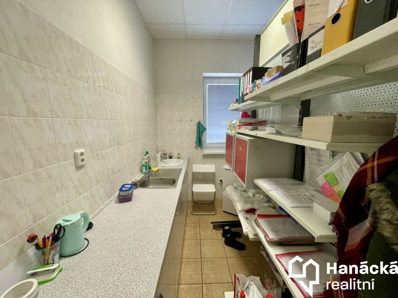 Pronájem, Obchodní prostor 140m2, Bystřice pod... - 11