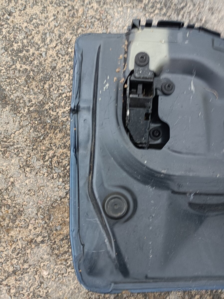 BMW e70 X5 zadní víko kufru - 11