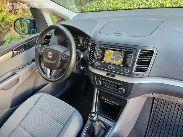 Seat Alhambra 2.0TDI/103kW 7.míst,xenon,tažné,kamera. - 11