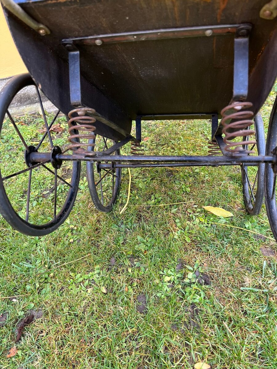 Starožitný kočárek pro panenky - autíčko č. 2 - 11