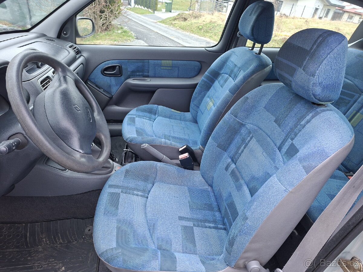 Renault clio 1.2 i - 11