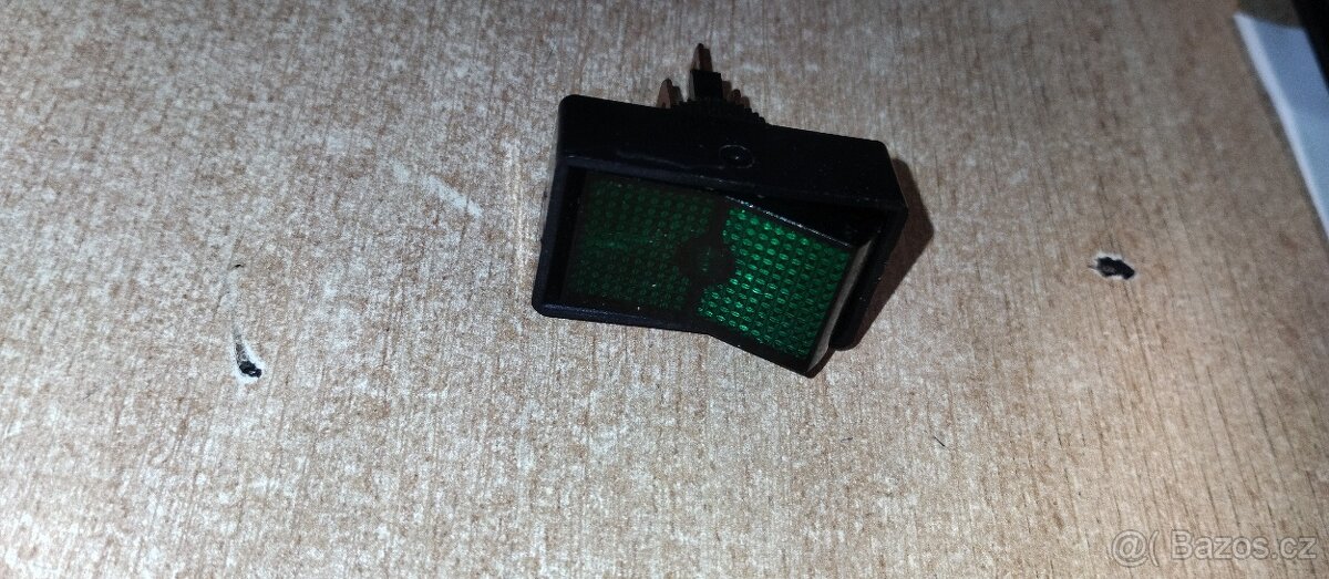 Zhavici a zapalovací svíčky Beru a jiné elektro díly na aut - 11