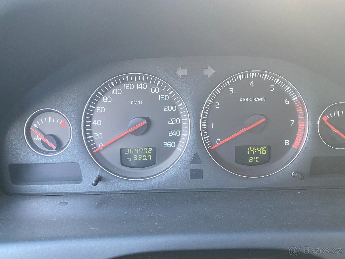 Volvo S60 2,5T awd 154kw LPG - 11