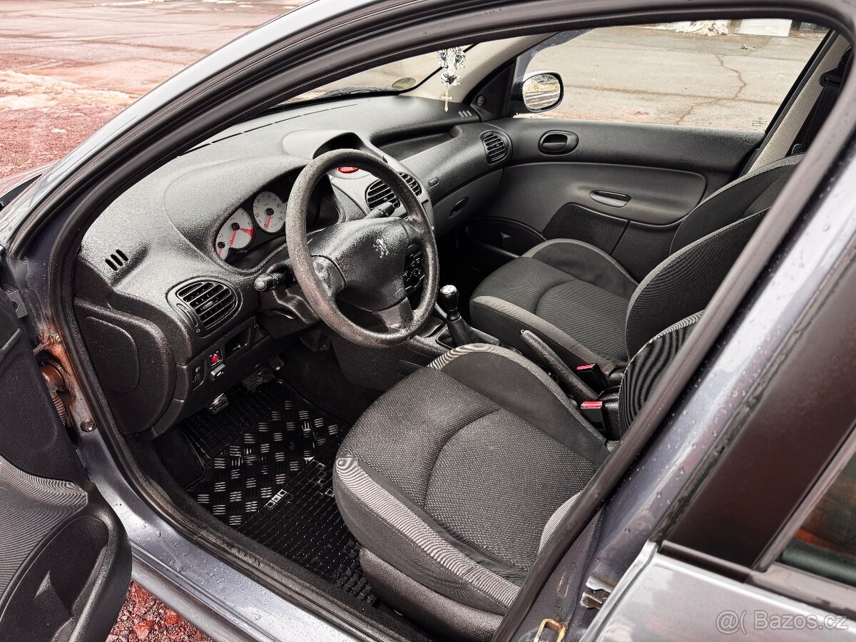 Prodám Peugeot 206 1.4i/ LPG - 11