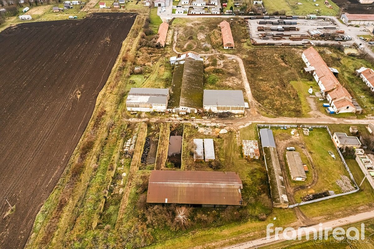 Prodej komerčního pozemku - 9422 m2, ev.č. 01635 - 11