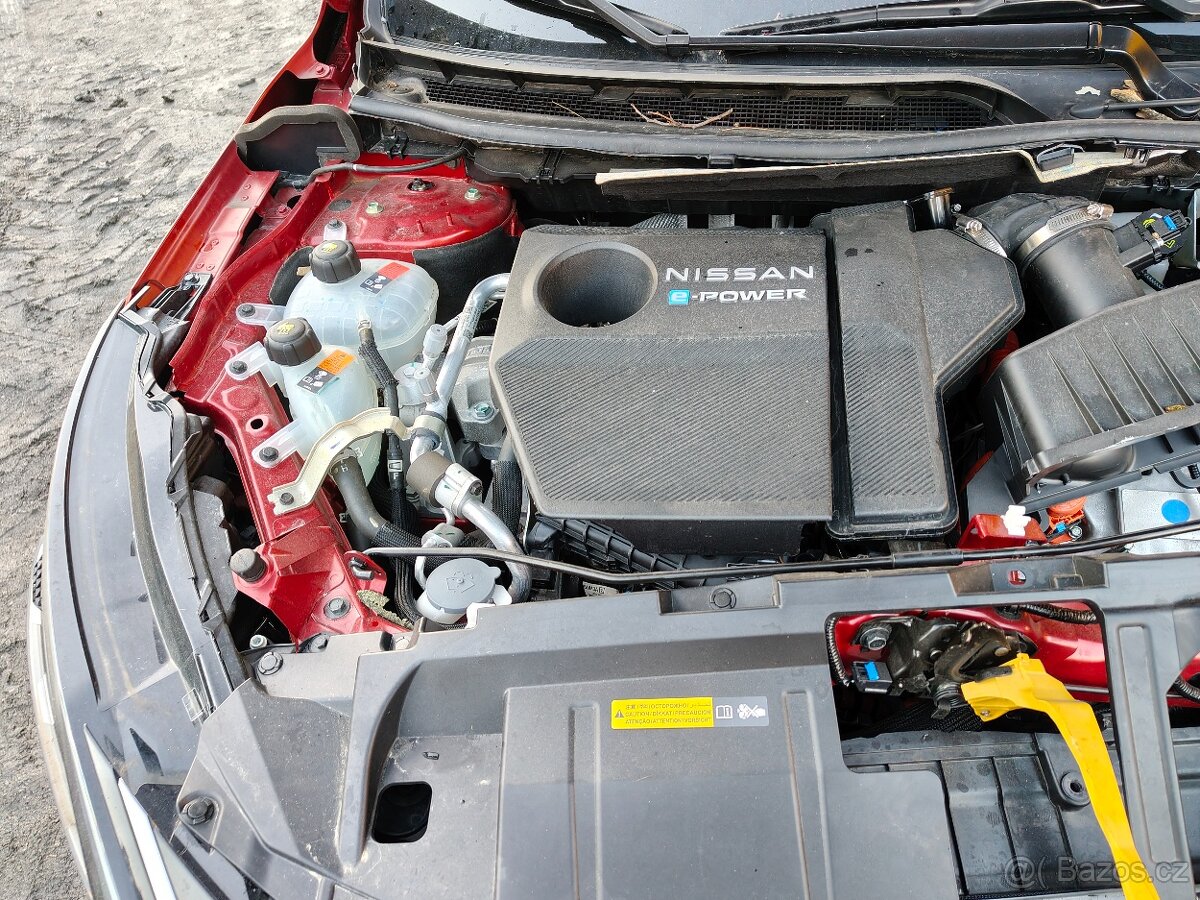 Nissan Qashqai hybrid Tekna - 11