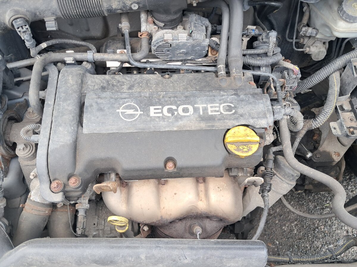 Opel Corsa D 1.2i-nahradni díly - 11