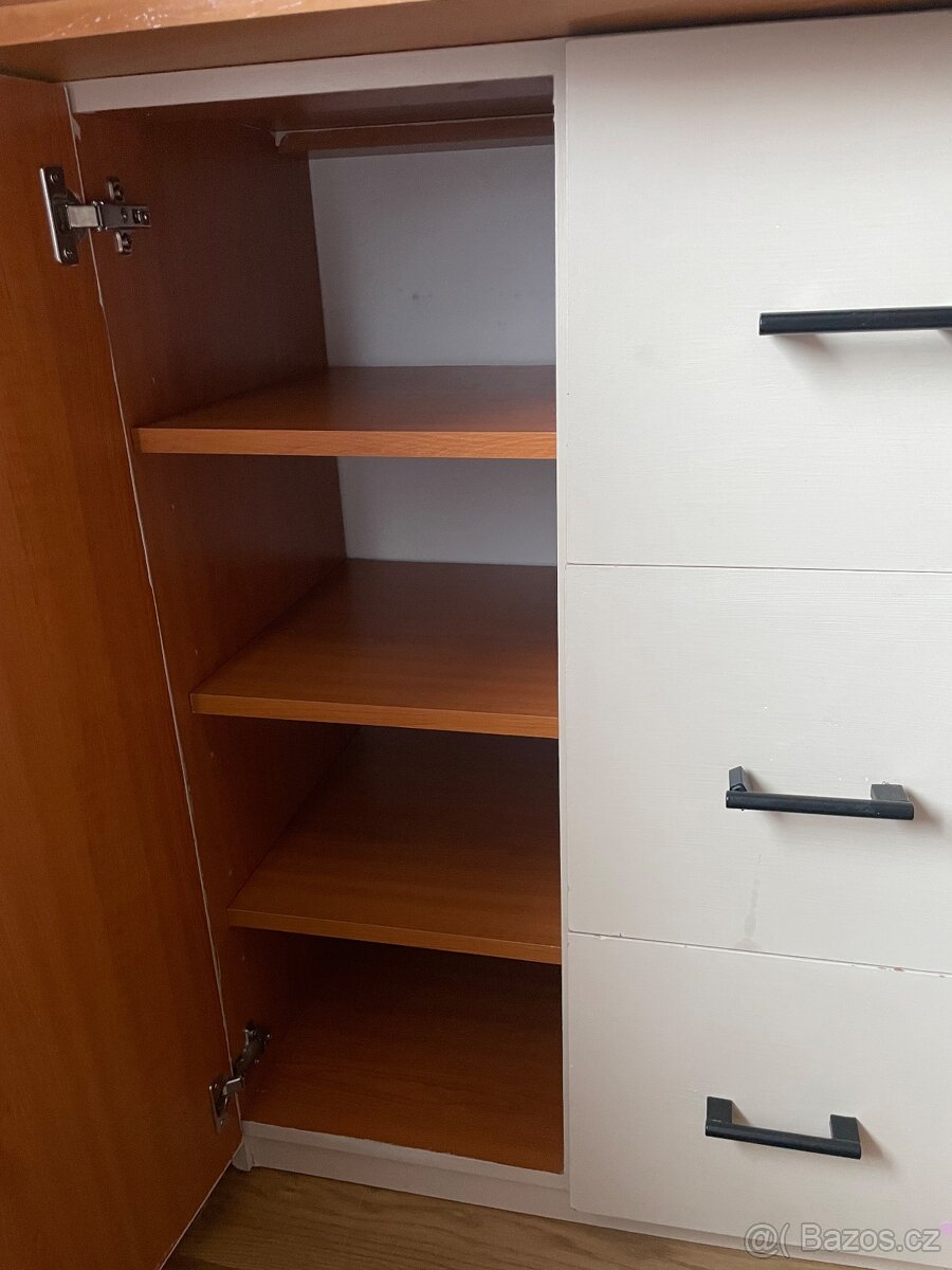 Přebalovací pult - 11