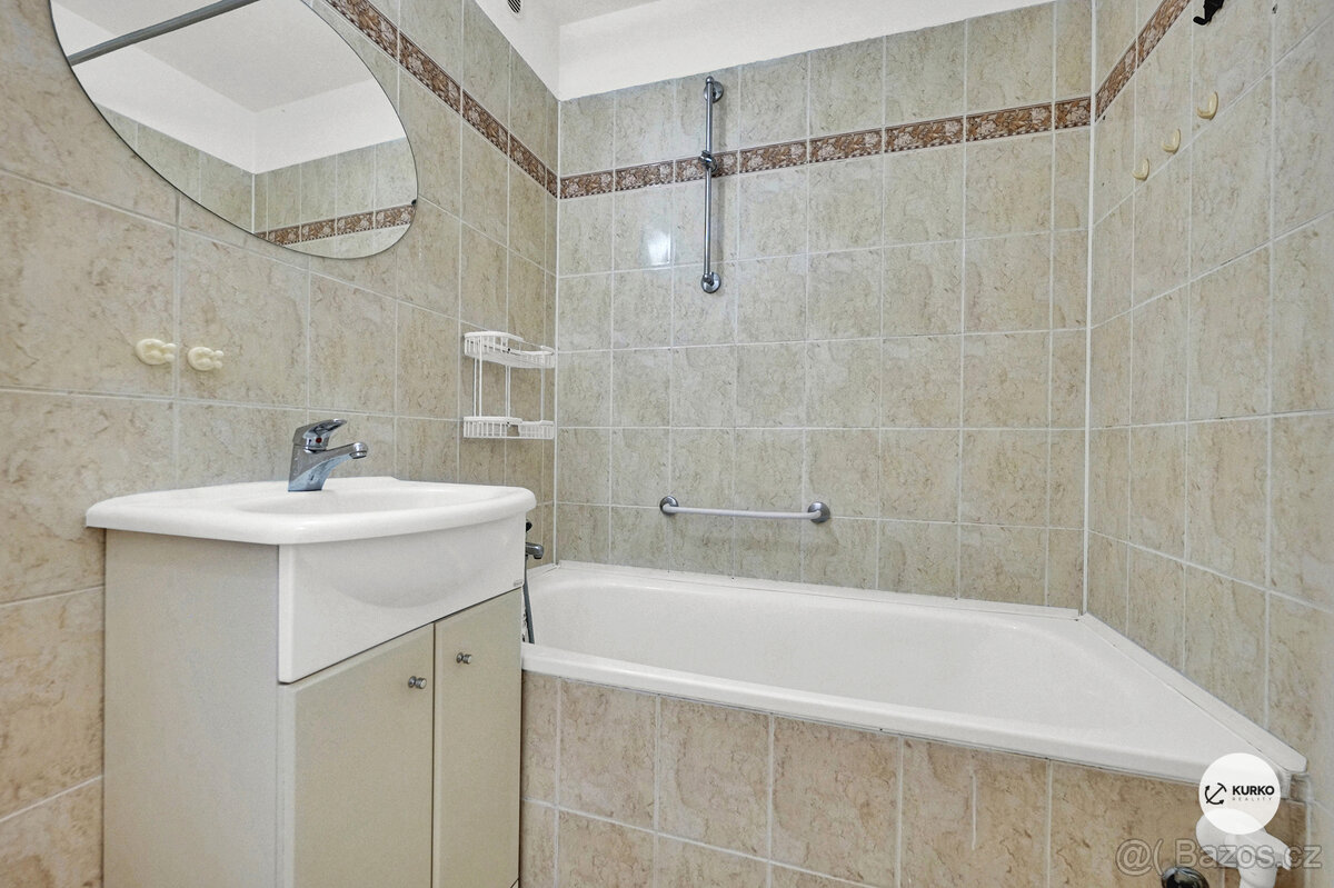 Bytová jednotka 3+1 v obci Krnov - Pod Cvilínem - 11